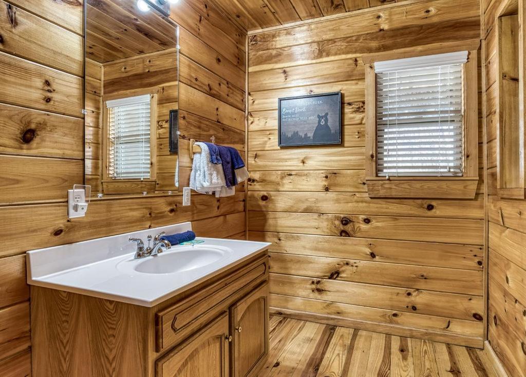 Wilderness Lodge, Hot Tub, Game Room, Pool Access, 1089 Free Tickets Each Paid Day, Dollywood And M Sevierville Dış mekan fotoğraf