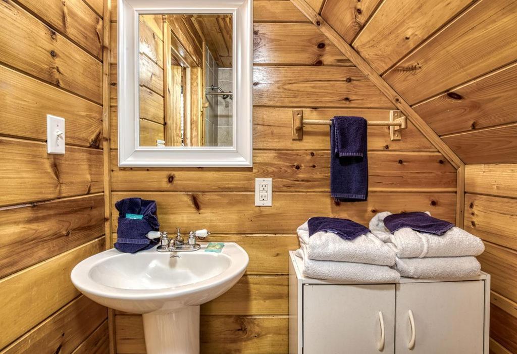 Wilderness Lodge, Hot Tub, Game Room, Pool Access, 1089 Free Tickets Each Paid Day, Dollywood And M Sevierville Dış mekan fotoğraf